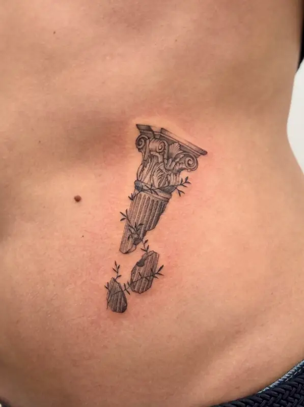 Realistika: @chromaticparadise Tattoo